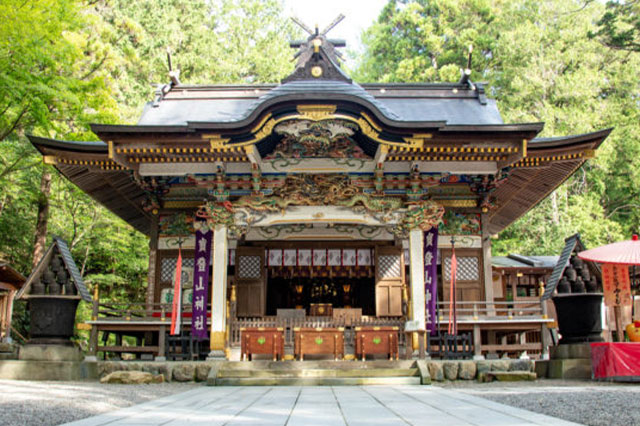 寳登山神社